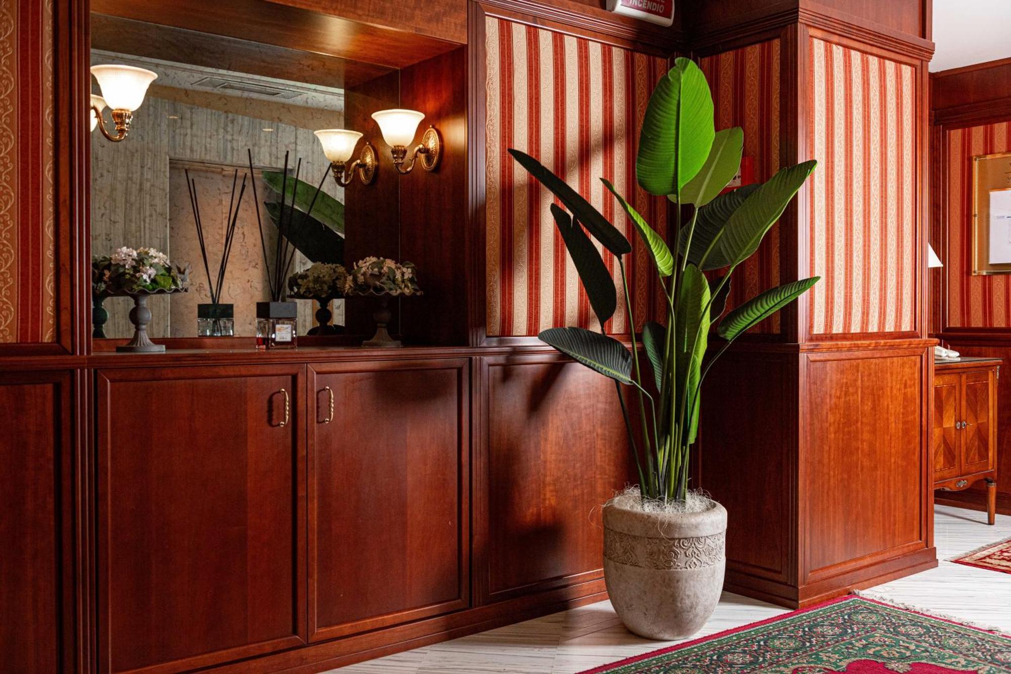 Phi Hotel Principe Cuneo Luaran gambar