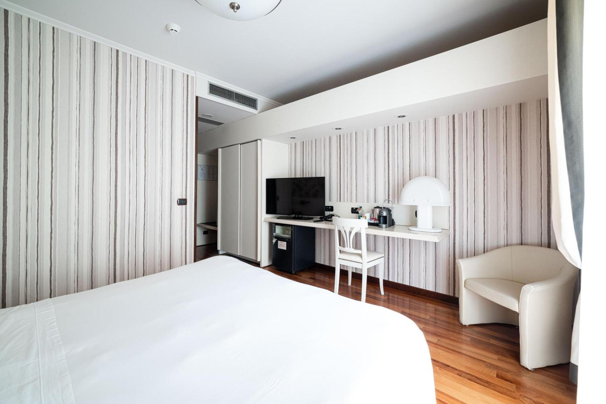 Phi Hotel Principe Cuneo Luaran gambar