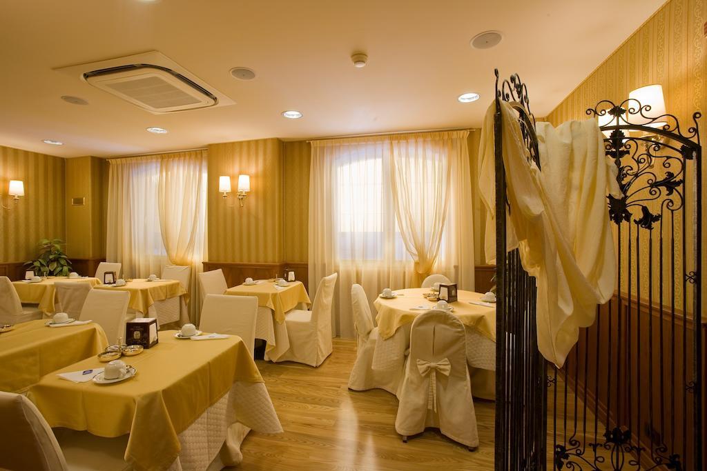 Phi Hotel Principe Cuneo Luaran gambar