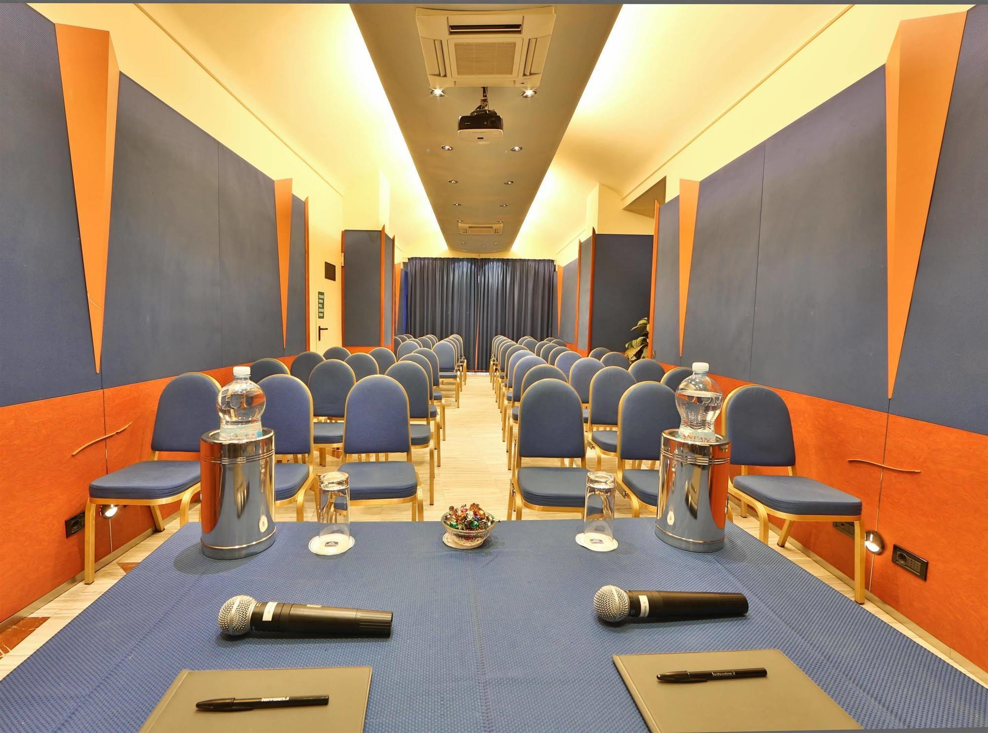Phi Hotel Principe Cuneo Luaran gambar